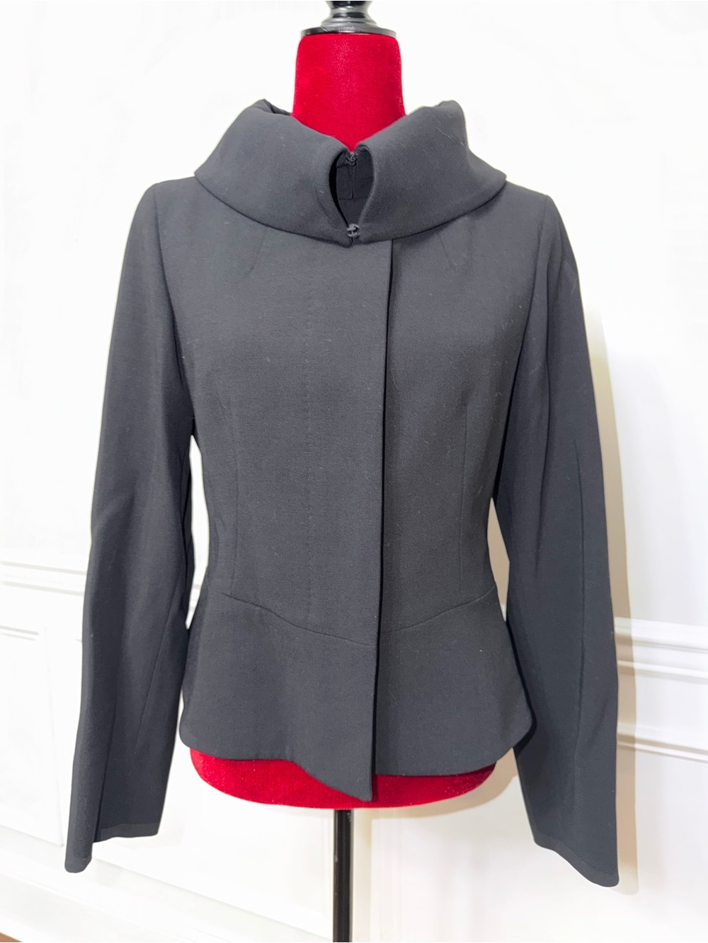 Max Mara Made in Italy Black Wool Blend Structured Blazer Jacket Size 8 / 40